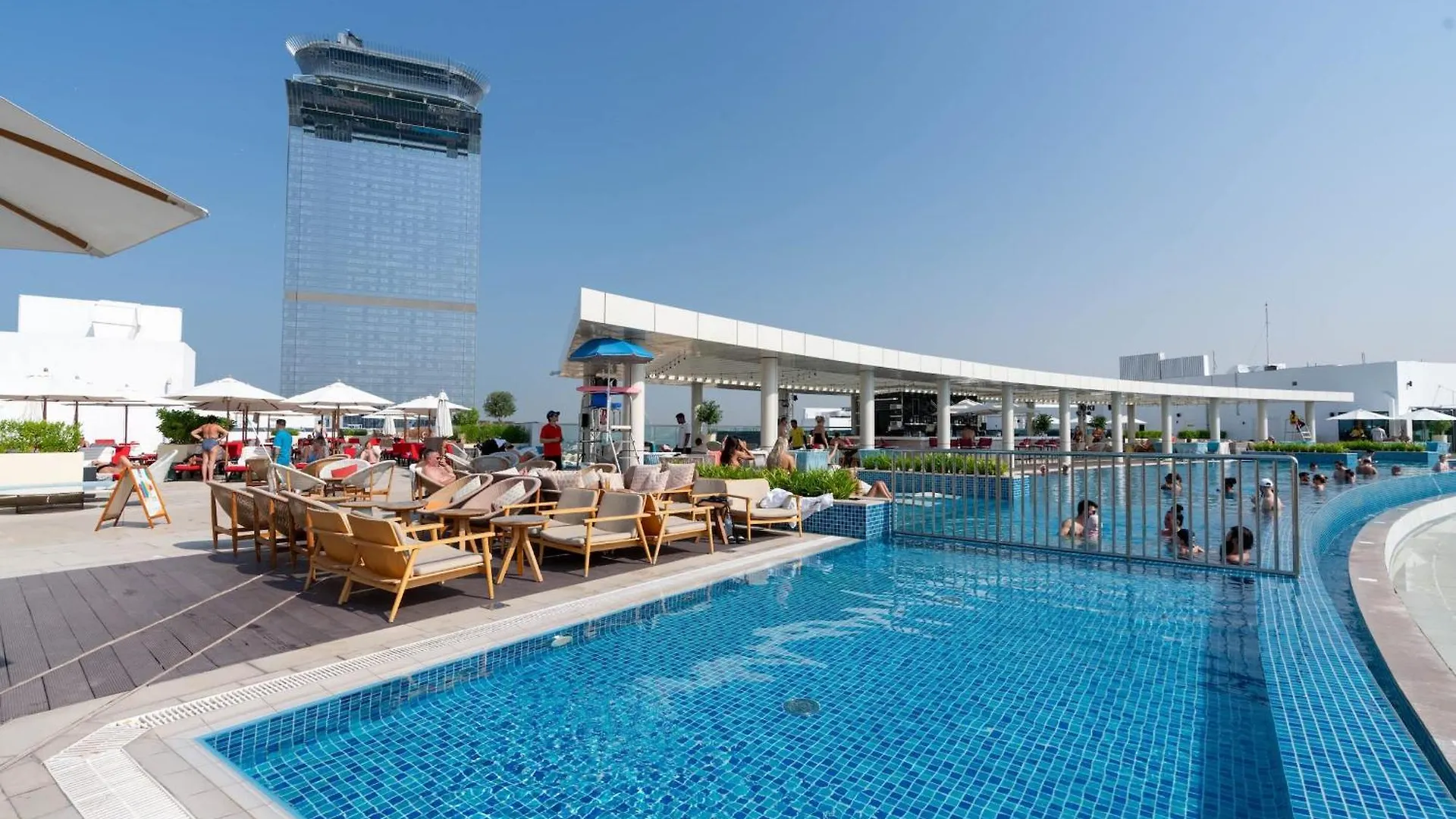Bnbnova - Seven Palm 1Br - Rooftop Pool & Private Beach Dubai 0*,  United Arab Emirates