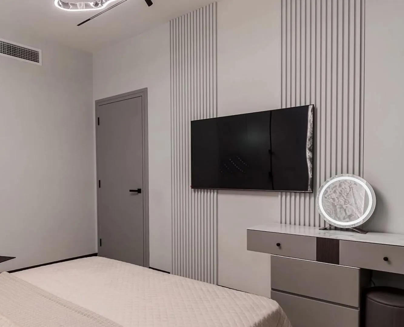 Bnbnova - Seven Palm 1Br - Rooftop Pool & Private Beach Dubai 0*,  United Arab Emirates