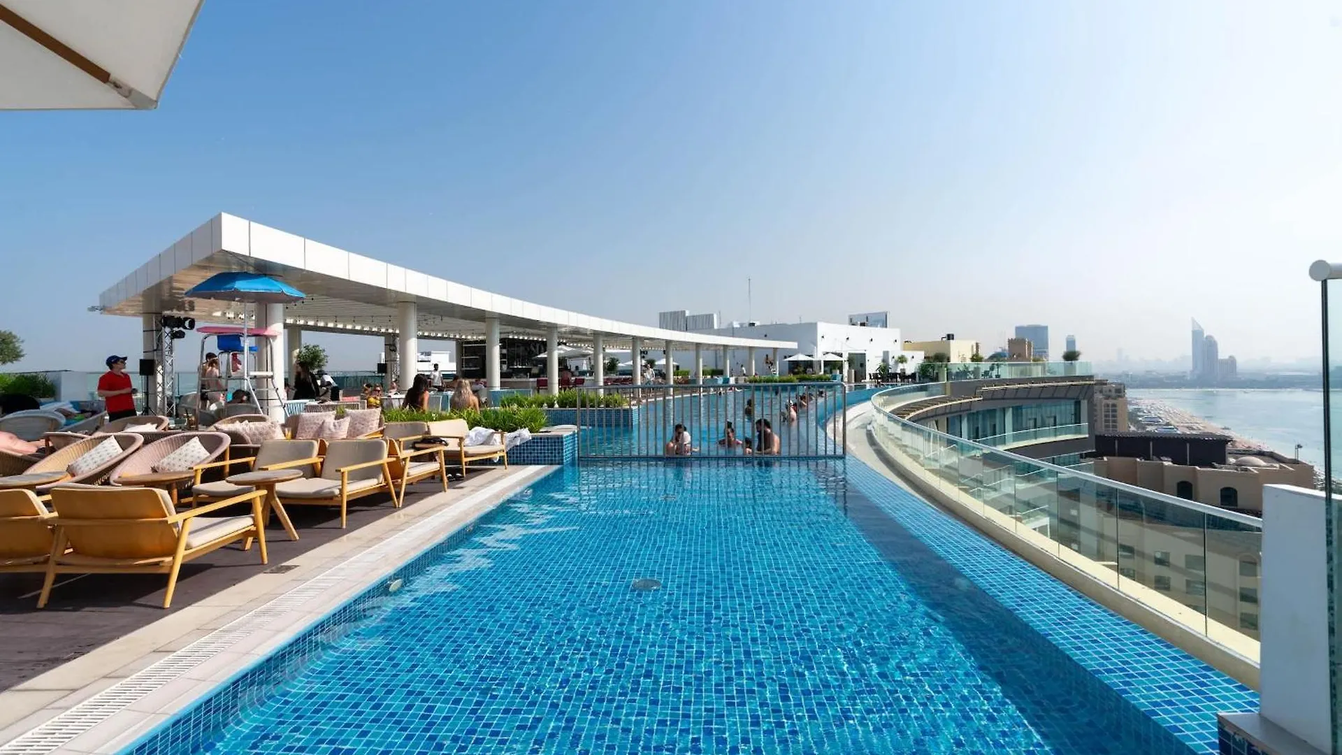 Bnbnova - Seven Palm 1Br - Rooftop Pool & Private Beach Dubai 0*,  United Arab Emirates