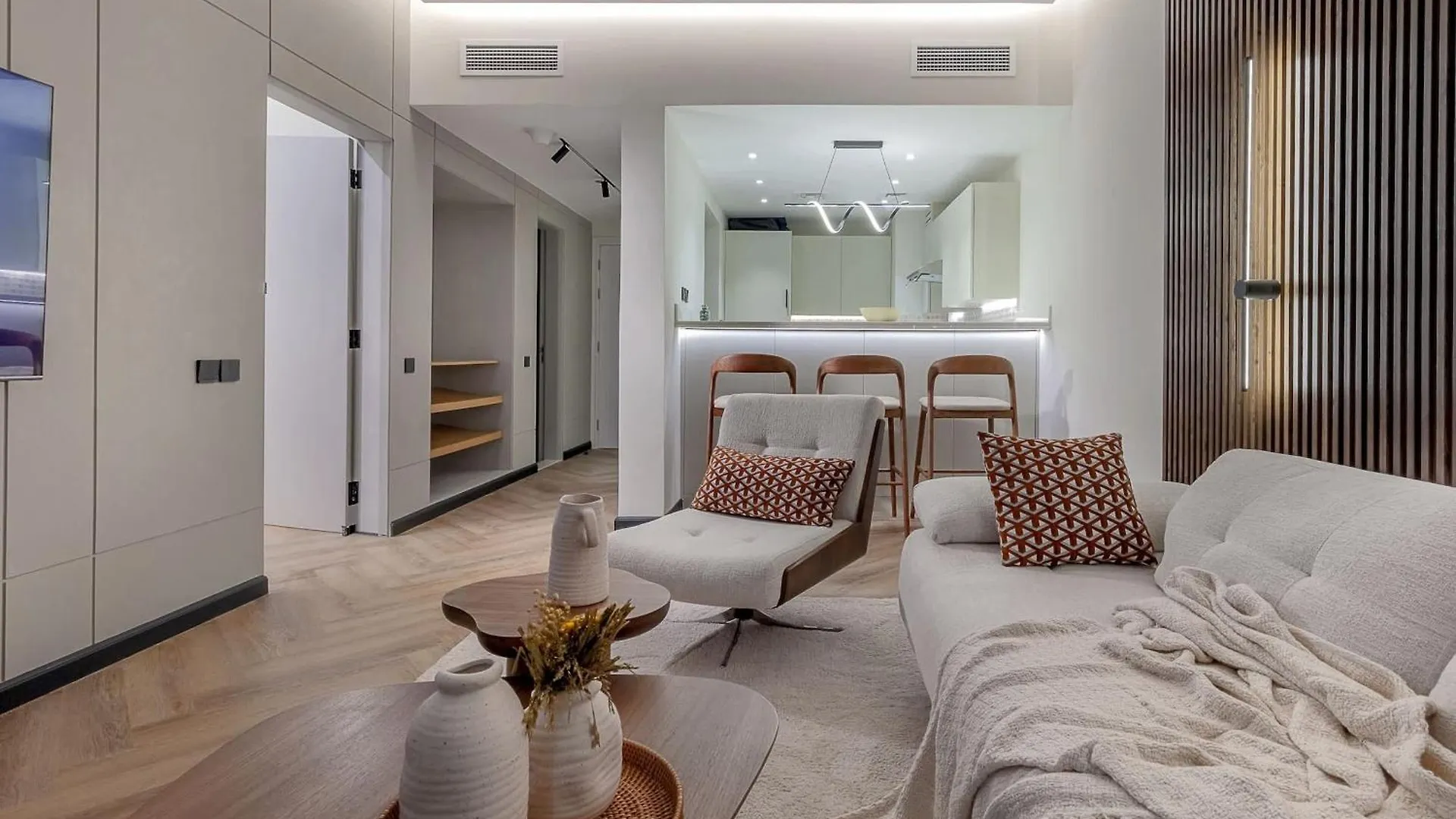 Apartment Bnbnova - Seven Palm 1Br - Rooftop Pool & Private Beach Dubai United Arab Emirates